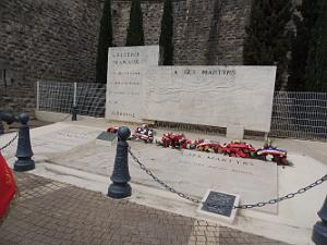 2023 03 26 TOULON TRAGEDIE DE LA RUE D ISLY A ALGER 26 03 1962 (0000)
